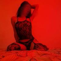 Samantha,Eva e Claudia stupende ragazze italiane ventenni offrono sensualissimi trattamenti corpo a corpo