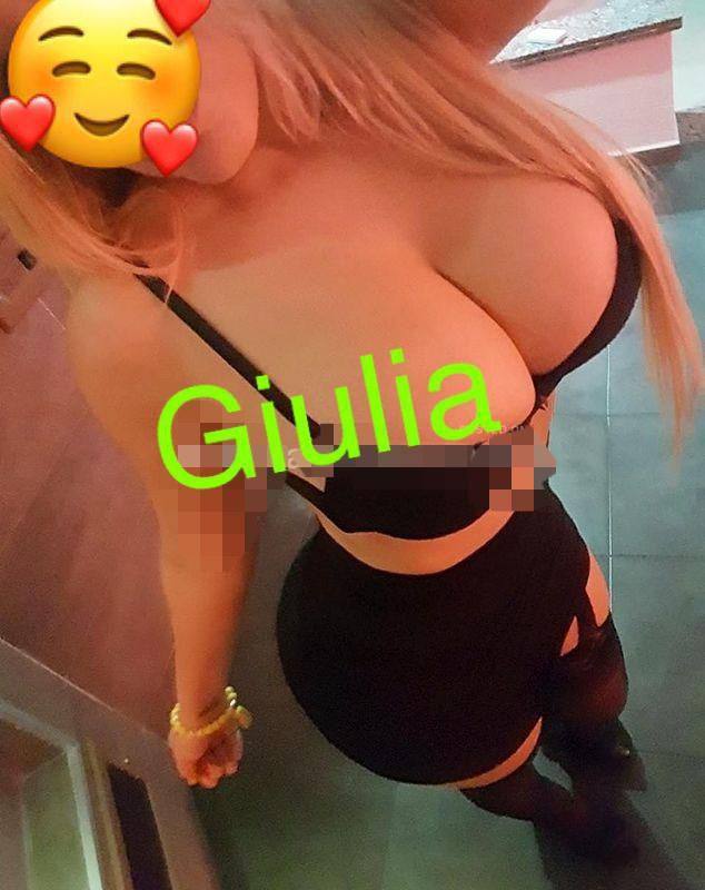 A guastalla👅prima volta bionda calda_ti lecco palle cazzo_tutto~pompe estreme e salivose con finale dove vuoi