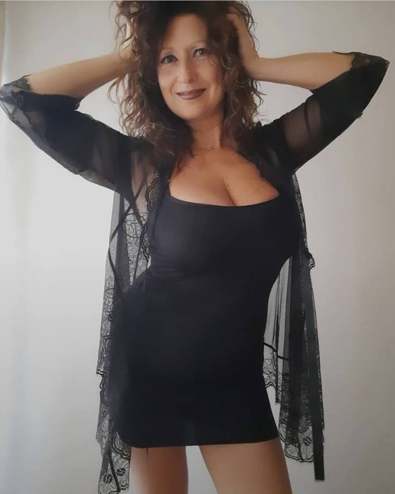 mesenzana--appena arrivata paola padrona masaggio erotico prostatico sguisting 💋 sexy e bella🌶💋💋 amo leccare tutto il corpo gola profonda