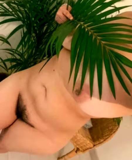 ERIKA PICCOLA TROIETTA FIGA PELOSA