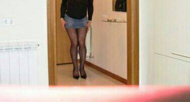SONO CLAUDIA GENDER NON CONFORMING FEMMINILE SEXI AMO I TACCHI ALTI LE MINIGONNE IL TRUCCO LO SMALTO 
ITALIANA INDIPENDENTE ECONOMICAMENTE
54 ANNI