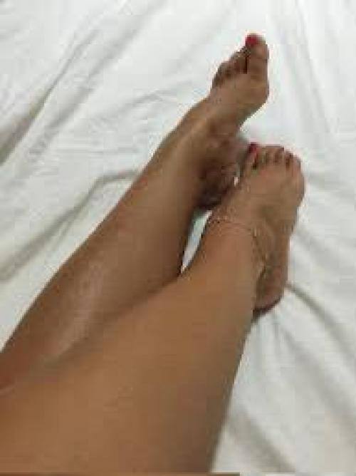 SCAFATI---APPENA ARRIVATA REGINA DELL POMPINO SCOPERTO GOLA PROFUNDA NUOVISSIMA L FACCIO TUTTO UMIDA BOLLENTE..SCOPAMI COME NEL FILM PORNO_
