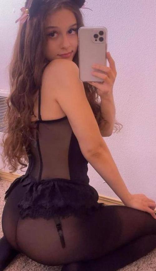 FANO- STUDENTESSA - CARLA---NEW ENTRY - MASSAGGI CORPO A CORPO EROTICO RILASSANTE & RELAX COMPLETO-FINALE DA BRIVIDO A TUA SCELTA