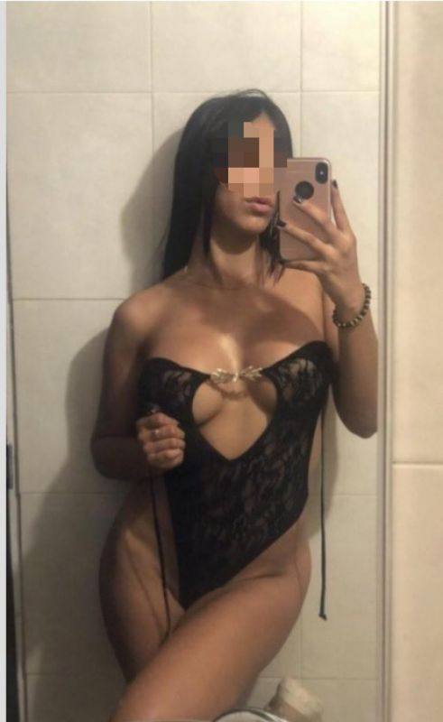 BELLISSIMA MORETTA SEXY(TUTTA NATURALE )30 MIN DI MASSAGGI FINALE IMPERDIBILE CAREZZE E BACI.. 69 FIGA STRETTA