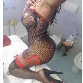 FURIO CAMILLO – KAREN – BELLISSIMA PRONTA Á FARTI GODERE COMPLETISSIMA, CULETTO FANTÁSTICO FACCIO TUTTO CON CALMA