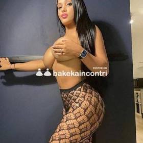 COLLE—ATTENZIONE SQUIRTING BELLO ABBONDANTE. FOTO FATTA IN BELLISSIMA RAGAZA CON CORPO TROPICALE, CARAIBBICO E MACARENOSO, PIU BELLA DAL VIVO
