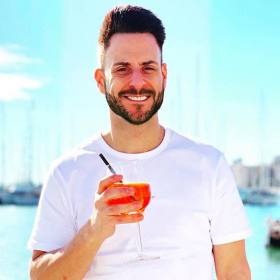 Solo un bel gay contatto spontaneo?