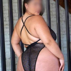 CONEGLIANO NICOLE LA MILF COLOMBIANA UNA GARANZIA DI PIACERE INTENSO