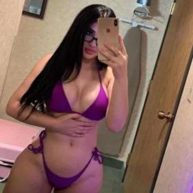 VOLTA BOCCA DI FRAGOLA LINGUA SERPENTINA TETTE DA LECCARE SPETTACOLARE 69 FIGA STRETTA AMANTE DEL 69.. CALDA SENSUALE UNA VERA