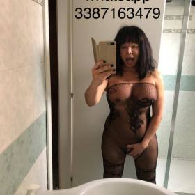 TRANSEX TETTONA CULONA CAZZONE GROSSO GRAN PORCONA
